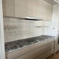 Kitchen backsplash